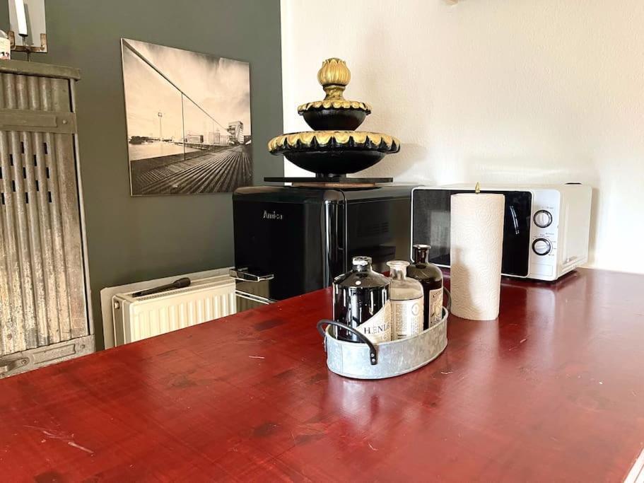 - Chilliges Zimmer In Dusseldorf Mit Balkon & Kuche; Big Tv And Bed - Ngoại thất bức ảnh