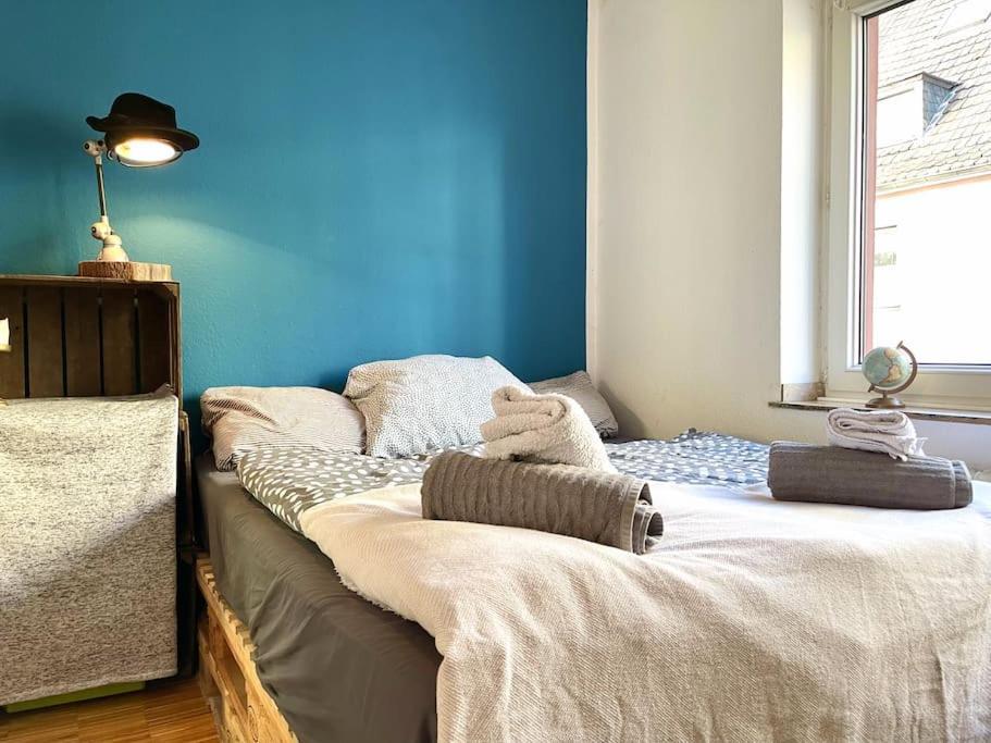 - Chilliges Zimmer In Dusseldorf Mit Balkon & Kuche; Big Tv And Bed - Ngoại thất bức ảnh